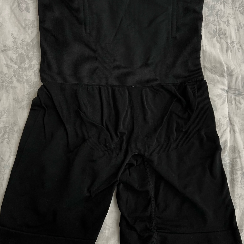 Black Shape Wear Shorts